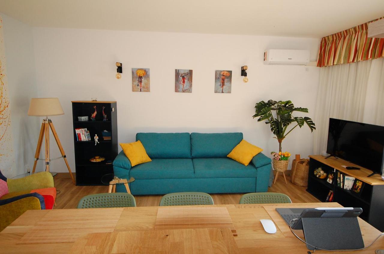 Air-Conditioned, Remarkably Beautiful Apartment, Fibre Wi-Fi, Pool 아로나 외부 사진