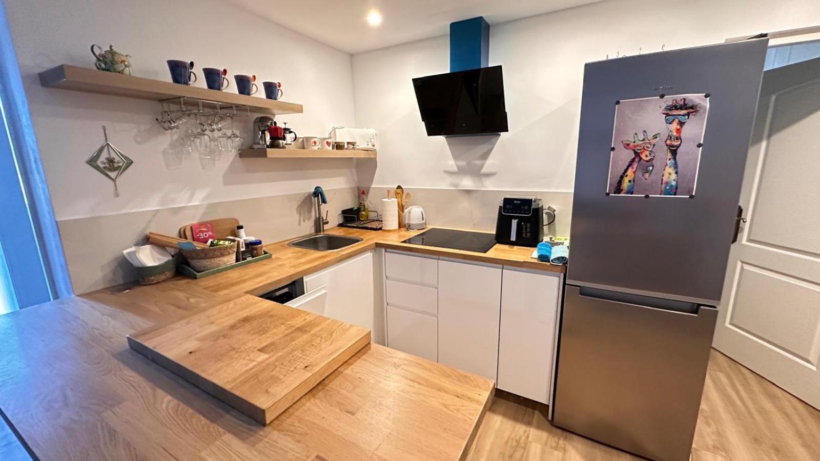 Air-Conditioned, Remarkably Beautiful Apartment, Fibre Wi-Fi, Pool 아로나 외부 사진